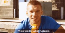 Viele Grüße, Lukas Podolski. - Lukas Podolski GIF - Lukas Podolski Fussball GIFs