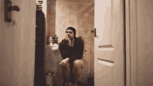 Adam Blampied Wrestletalk GIF - Adam Blampied Wrestletalk Toilet GIFs
