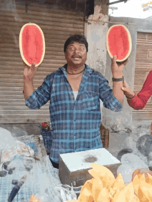 Crazy Watermelon Seller Yelling Laal Hai GIF - Crazy Watermelon Seller Yelling Laal Hai Laal Ha GIFs