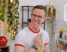 Testing Mouse Austin Evans GIF - Testing Mouse Austin Evans Trying Out GIFs