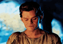 lord of the rings rings of power elrond robert aramayo smile