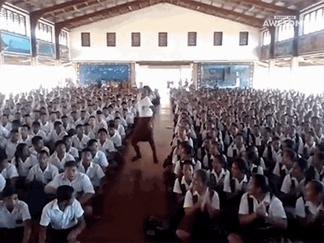 Clapping People Are Awesome GIF - Clapping People Are Awesome Cheering GIFs