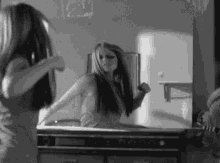 Romper Espejo GIF - Avril Lavigne Mirror Punch GIFs