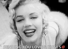 Marilyn Monroe Kiss GIF - Marilyn Monroe Kiss Sending You Love GIFs