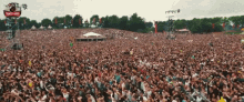 Left Right Crowd GIF - Left Right Crowd Audience GIFs