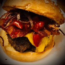 Juicy Burger Burger GIF - Juicy Burger Burger Cheese Burger GIFs