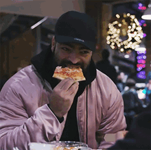 Eating Pizza Kyle Van Noy GIF - Eating Pizza Kyle Van Noy Vibin With Van Noys GIFs