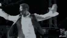 Massimo Massimo Savic GIF - Massimo Massimo Savic Dance On Stage GIFs