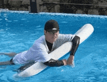 Junseong Junseongho GIF - Junseong Junseongho Playing In Water GIFs