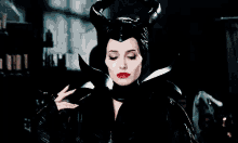 Smile Angelina Jolie GIF - Smile Angelina Jolie Maleficent GIFs