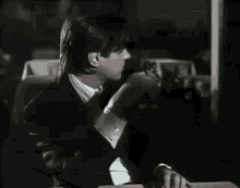 Bryan Ferry Slave To Love GIF - Bryan Ferry Slave To Love 80s GIFs