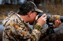 Photographer Bird Hunter GIF - Photographer Bird Hunter Wildlife GIFs