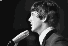 The Beatles Paul Mc Cartney GIF - The Beatles Paul Mc Cartney GIFs