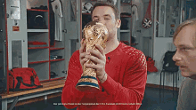Manuel Neuer Und Der Pott GIF - Manuel Neuer Kuss Pokal GIFs