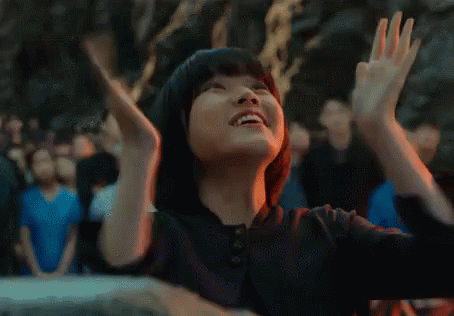김향기 박수 박수치기 손뼉 웃음 신난 신난다 신과함께 영화 GIF