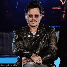 Johnny Depp Sunglasses GIF - Johnny Depp Sunglasses Perfection GIFs