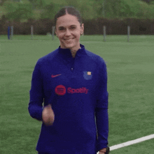 Mapi Leon Maria Leon GIF - Mapi Leon Maria Leon Thumbs Up GIFs