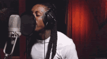 Lil Wayne Sing GIF - Lil Wayne Sing Recording GIFs
