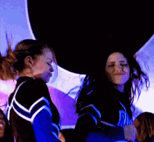 Brooke Davis Hayley Dancing GIF - Brooke Davis Hayley Dancing GIFs