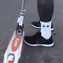 Scooter Ankle GIF - Scooter Ankle Hit GIFs