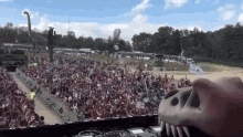 Dinosaur Park GIF - Dinosaur Park Crowd GIFs