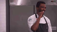 Pointing Top Chef GIF - Pointing Top Chef Alright GIFs
