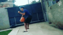 Menino Brincando Com A Bola Bola De Basquete GIF - Menino Brincando Com A Bola Bola De Basquete Basketball GIFs