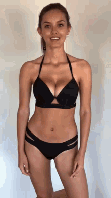 Nicola Cavanis Bikini GIF - Nicola Cavanis Bikini Model GIFs