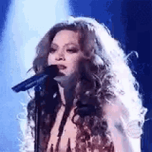 Beyonce Hair Flip GIF - Beyonce Hair Flip Concert GIFs
