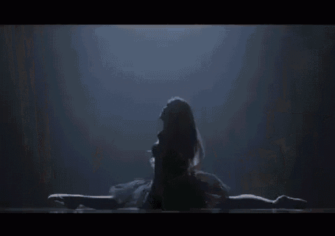 Pu GIF - Ariana Grande Split Music Video - Discover & Share GIFs