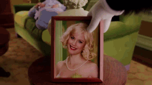 Cat In The Hat Who Is This GIF - Cat In The Hat Who Is This Humana GIFs
