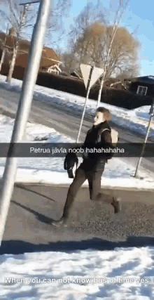Petrus Javla Noob Running GIF - Petrus Javla Noob Running When You Can Not Know Bus Of Time Yes GIFs