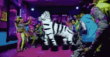 Part Zebra GIF - Part Zebra Shuffling GIFs
