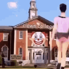 clown college walking dummy dumb