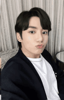Jungkook Y Are GIF - Jungkook Y Are GIFs